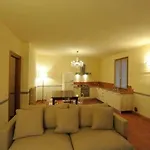 דירה Seriola *